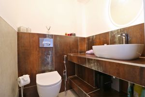 Photo 30- click for photo gallery